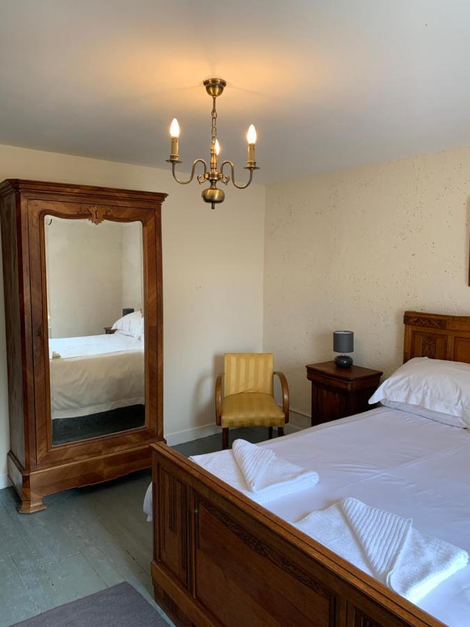 Doxie Cottage Saint-Chabrais Экстерьер фото